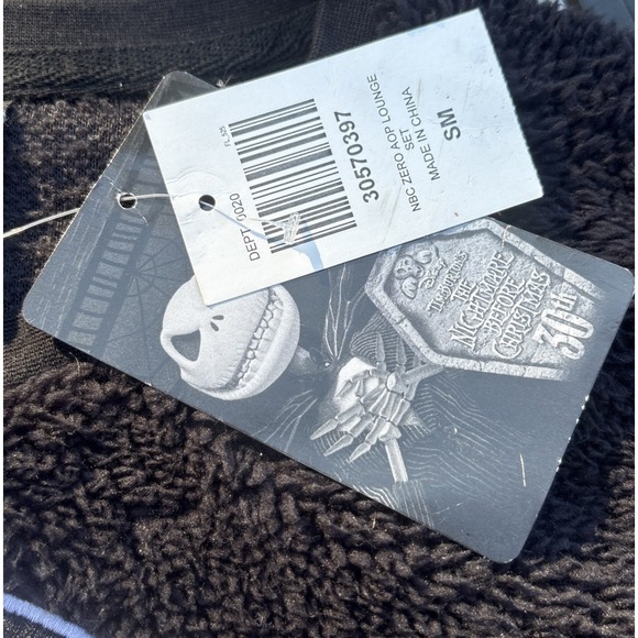 Nightmare Before Christmas Sherpa Cropped Pullover Jack Skellington Size Small - Picture 4 of 5